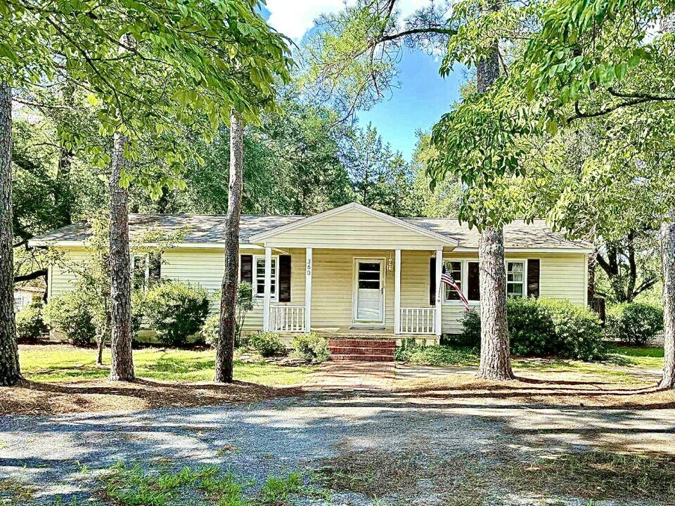 360 Aiken Rd in Southern Pines, NC - Building Photo
