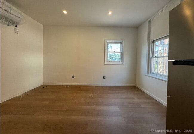 61 Field St in Waterbury, CT - Building Photo - Building Photo