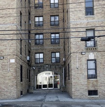 4138 Barnes Ave in Bronx, NY - Foto de edificio - Building Photo