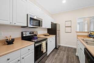 Alden Place at South Square Apartments