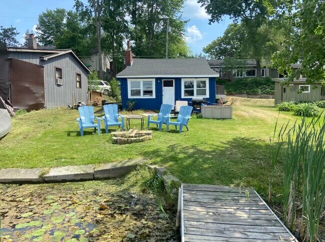 property at 2555 Melvin Rd