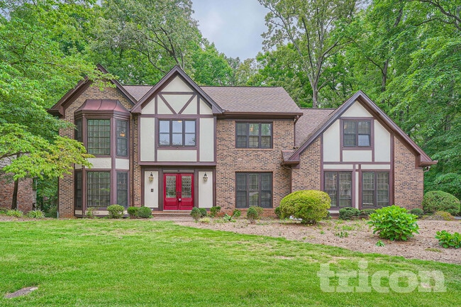 2360 Kimbrough Ct in Atlanta, GA - Foto de edificio - Building Photo