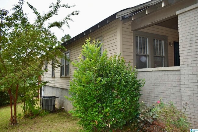 2645 24th St SW in Birmingham, AL - Building Photo - Building Photo