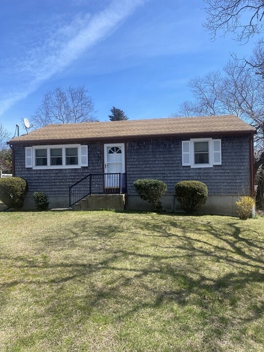 25 Webster Dr in Plymouth, MA - Building Photo