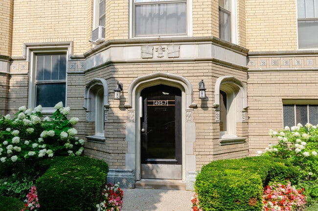 407 S East Ave in Oak Park, IL - Building Photo - Building Photo