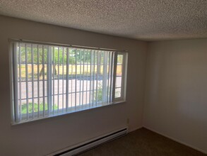 2719 Wallace Rd NW in Salem, OR - Building Photo - Building Photo