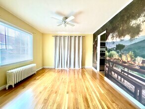 55 Bronx Ave in Waterbury, CT - Building Photo - Building Photo