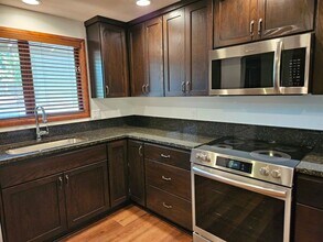 2245 Heath St S in Salem, OR - Building Photo - Building Photo