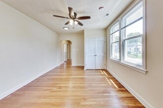 202 Maryland Park Dr in Capitol Heights, MD - Building Photo - Building Photo