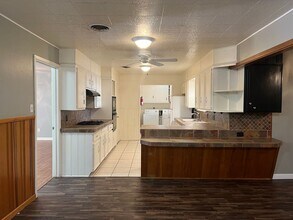 4912 17th St in Lubbock, TX - Building Photo - Building Photo