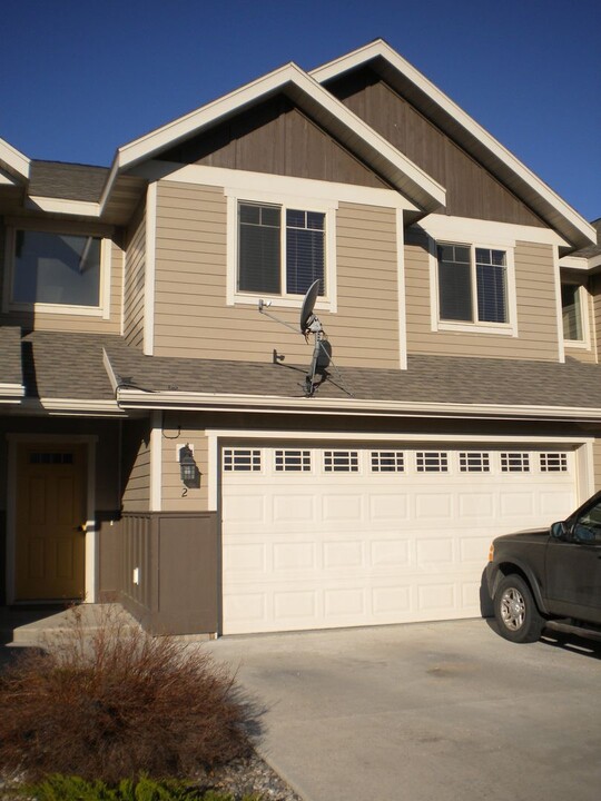 2951 Warbler Way in Bozeman, MT - Building Photo