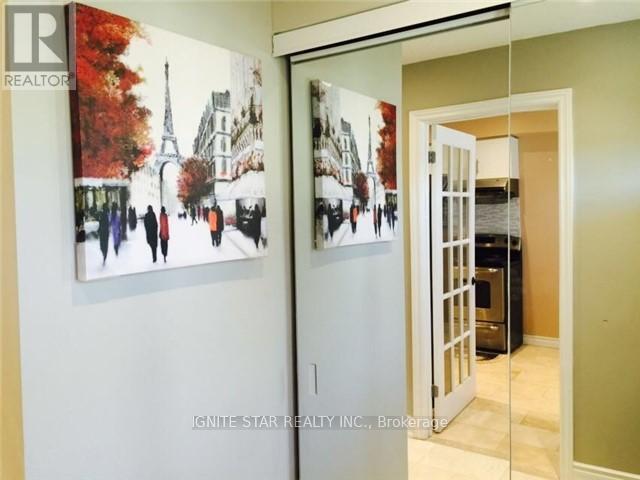 2079 The Collegeway in Mississauga, ON - Building Photo - Building Photo