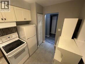 2490 Rivard Ave in Windsor, ON - Building Photo - Building Photo