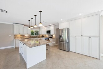 1120 Renmar Dr in Plantation, FL - Building Photo - Building Photo