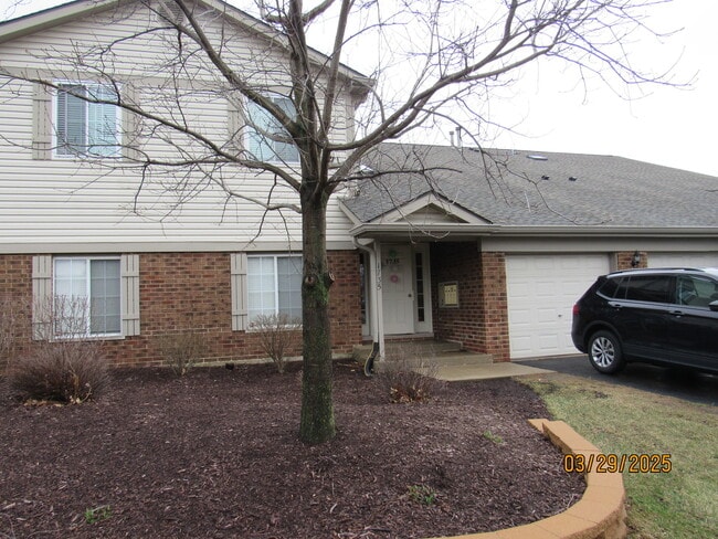 property at 1735 Chesapeake Ln