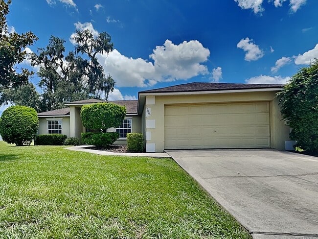 7881 Manor Dr