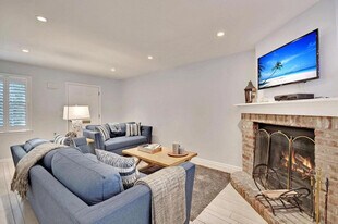 169 1/2 King St in Charleston, SC - Building Photo