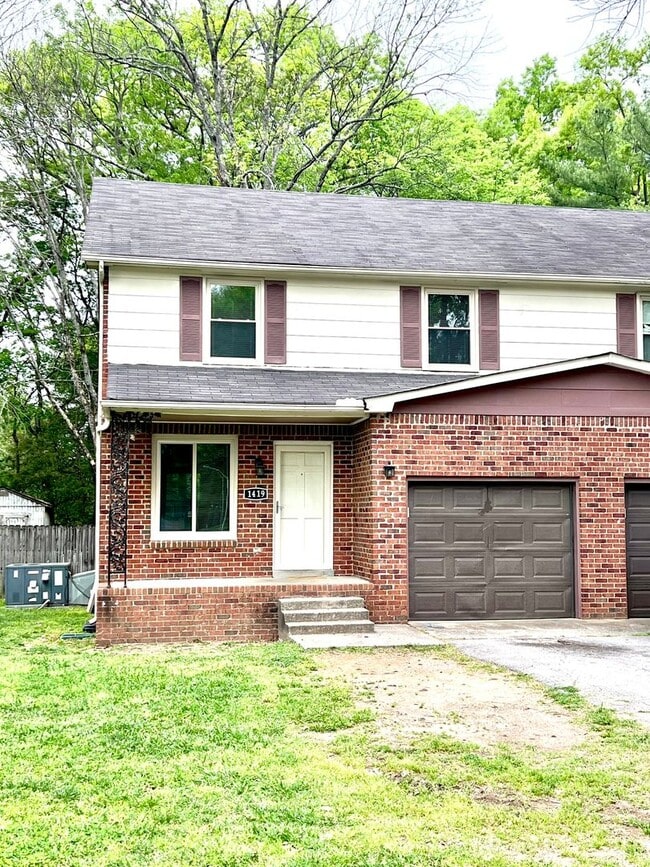property at 1419 Huntington Dr