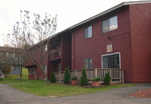 Oak Hill Apartments in Pittsfield, MA - Building Photo