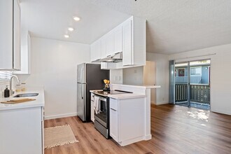 Pruneyard West in Campbell, CA - Foto de edificio - Building Photo