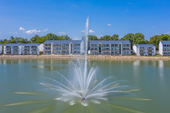Cape Cod Village Apartments in Morton, IL - Foto de edificio - Building Photo