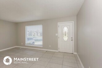 11301 Ashbrooke Gardens Dr in Louisville, KY - Building Photo - Building Photo