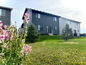 1502 NE Savana Dr in Grimes, IA - Building Photo - Building Photo