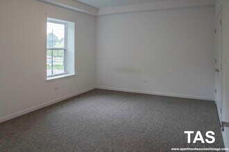 1544 W Glenlake Ave in Chicago, IL - Building Photo - Building Photo