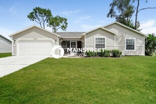 17240 Malaga Rd in Ft. Myers, FL - Building Photo