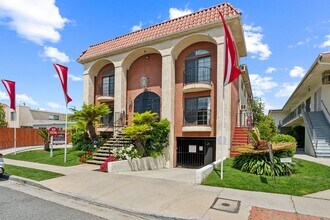 Champlin Properties in Los Angeles, CA - Foto de edificio - Building Photo