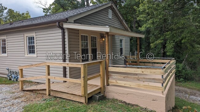 property at 1302 Hebron Rd
