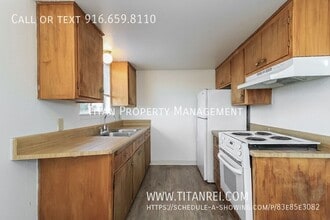 4400 Greenholme Dr in Sacramento, CA - Building Photo - Building Photo