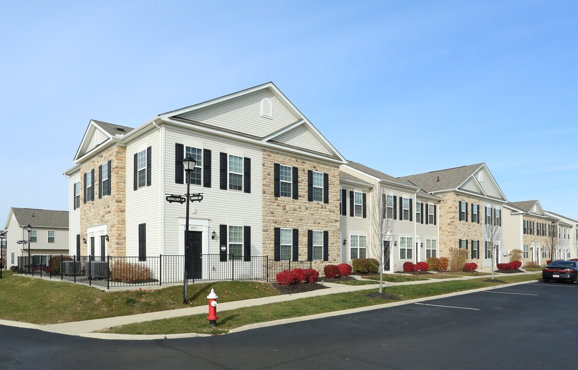The Green in Canal Winchester, OH - Foto de edificio