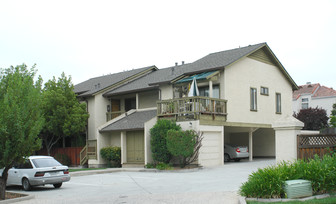 4906-4910 Canto Dr Apartments