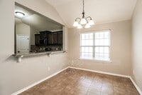 613 Talon Dr photo'