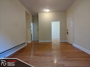 1224 N Dearborn St, Unit 1220-2A in Chicago, IL - Building Photo - Building Photo