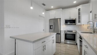 4991 SW 135th Ave in Miramar, FL - Building Photo