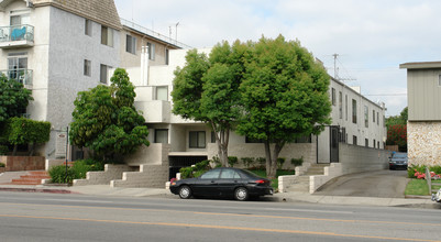 4453 Woodman Ave in Sherman Oaks, CA - Building Photo - Building Photo