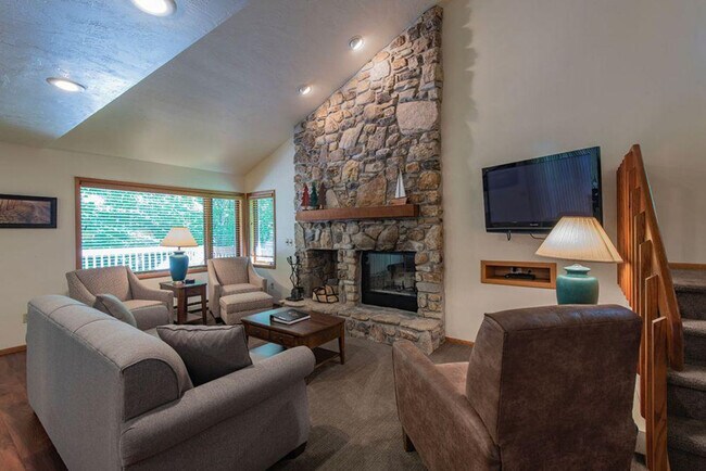 1702 Forest Ridge Rd in Baileys Harbor, WI - Building Photo - Building Photo