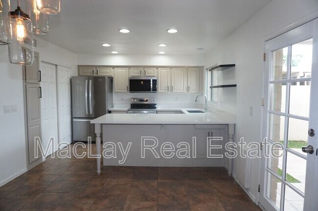 6837 E Osborn Rd in Scottsdale, AZ - Building Photo - Building Photo
