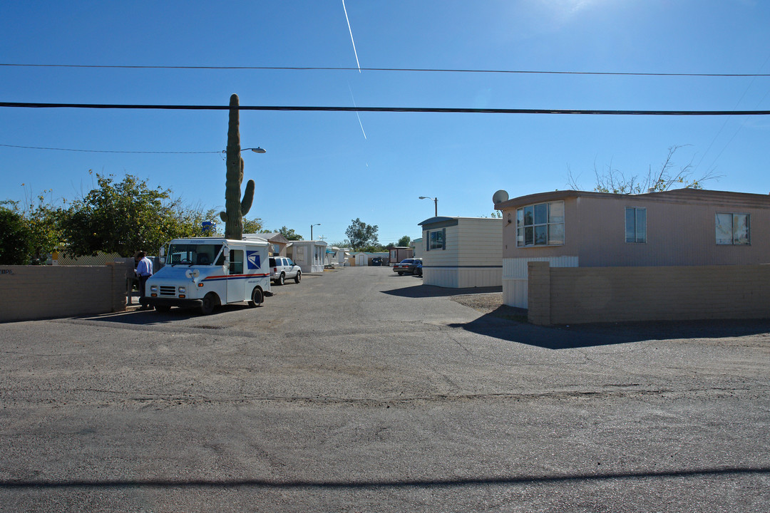 Casa Del Camino - 29 Spaces in Tucson, AZ - Building Photo