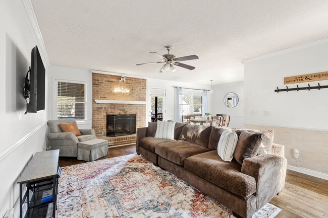 46 Forest Trail Ct in Columbia, SC - Building Photo - Building Photo