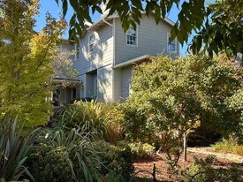 108 Club Dr in San Carlos, CA - Building Photo