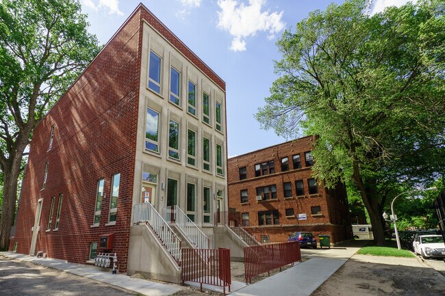 property at 2812 N Mildred Ave