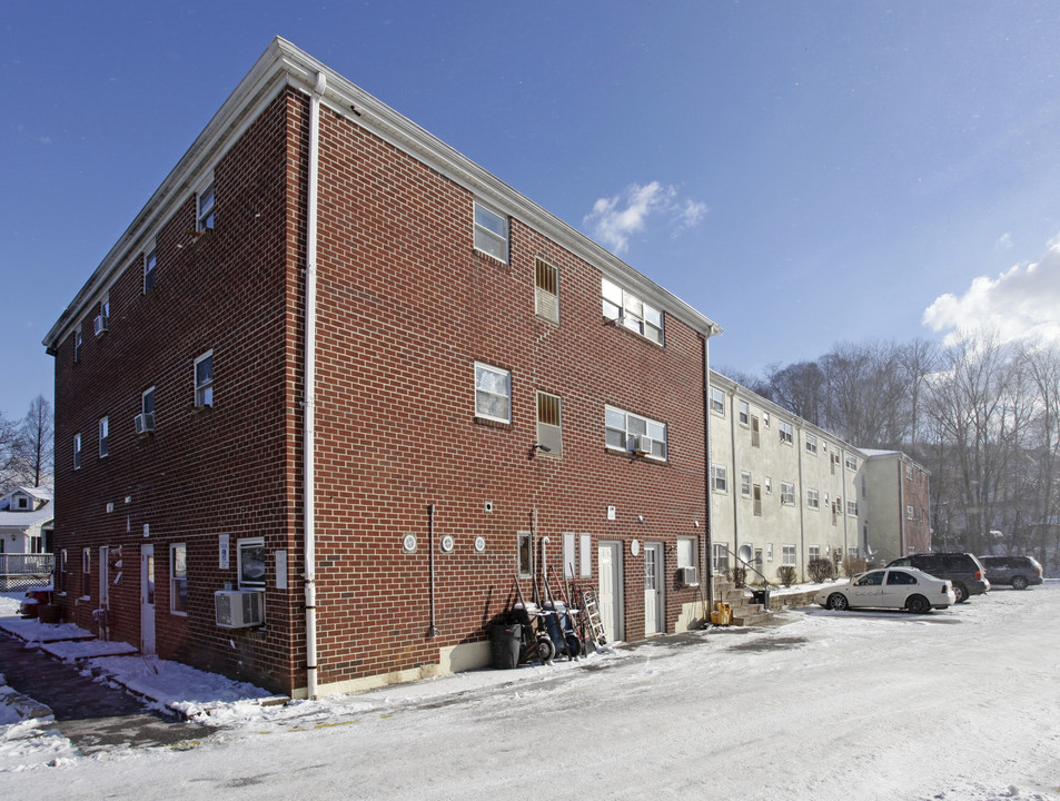 Avondale Apartments in Avondale, PA - Foto de edificio