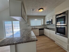 22018 Elsinore Dr in Katy, TX - Building Photo - Building Photo