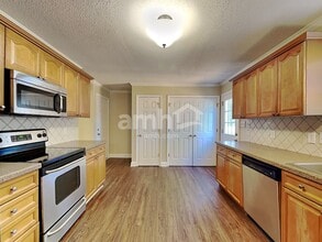 6217 Highland Brook Dr in Clemmons, NC - Building Photo - Building Photo