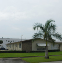 3510 Polk St in Hollywood, FL - Building Photo