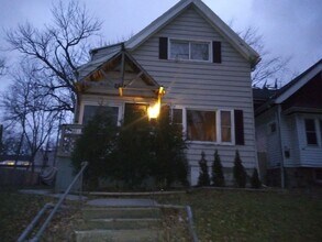 5037 N 32nd St in Milwaukee, WI - Building Photo - Building Photo