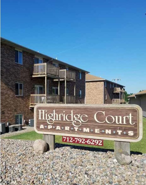 Highridge Court in Carroll, IA - Building Photo - Building Photo